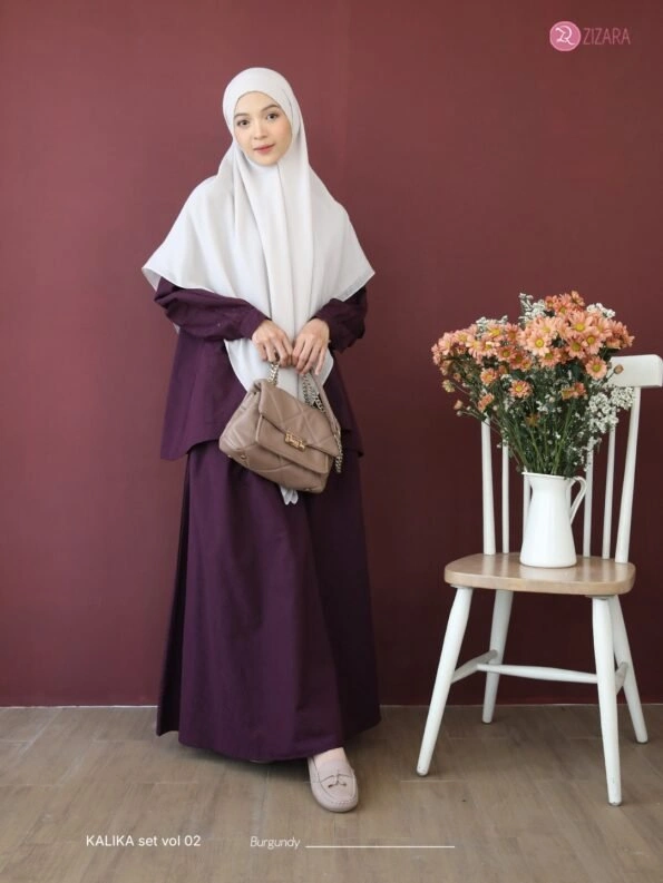 Kalika Set Burgundy